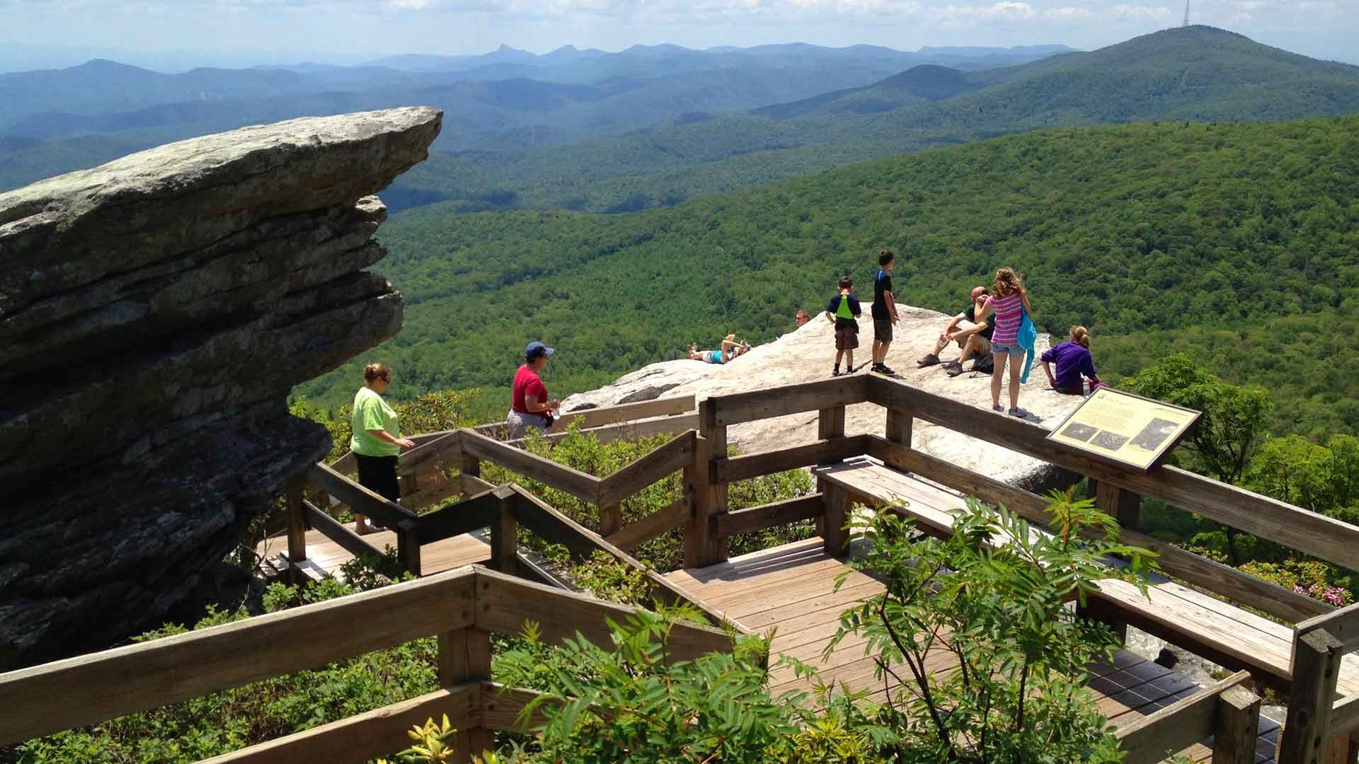 rough-ridge-overlook-blue-ridge-parkway
